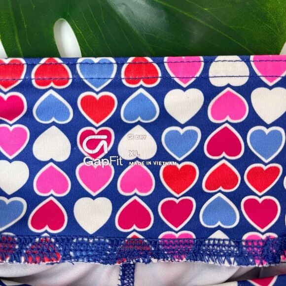 GapFit Girls Heart Print Leggings - Picture 8 of 9